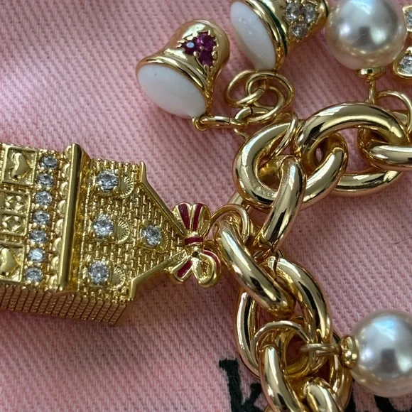 NWOT Kate Spade Gold Tone Charm Bracelet with Pearl & Enamel Accents - Picture 4 of 8